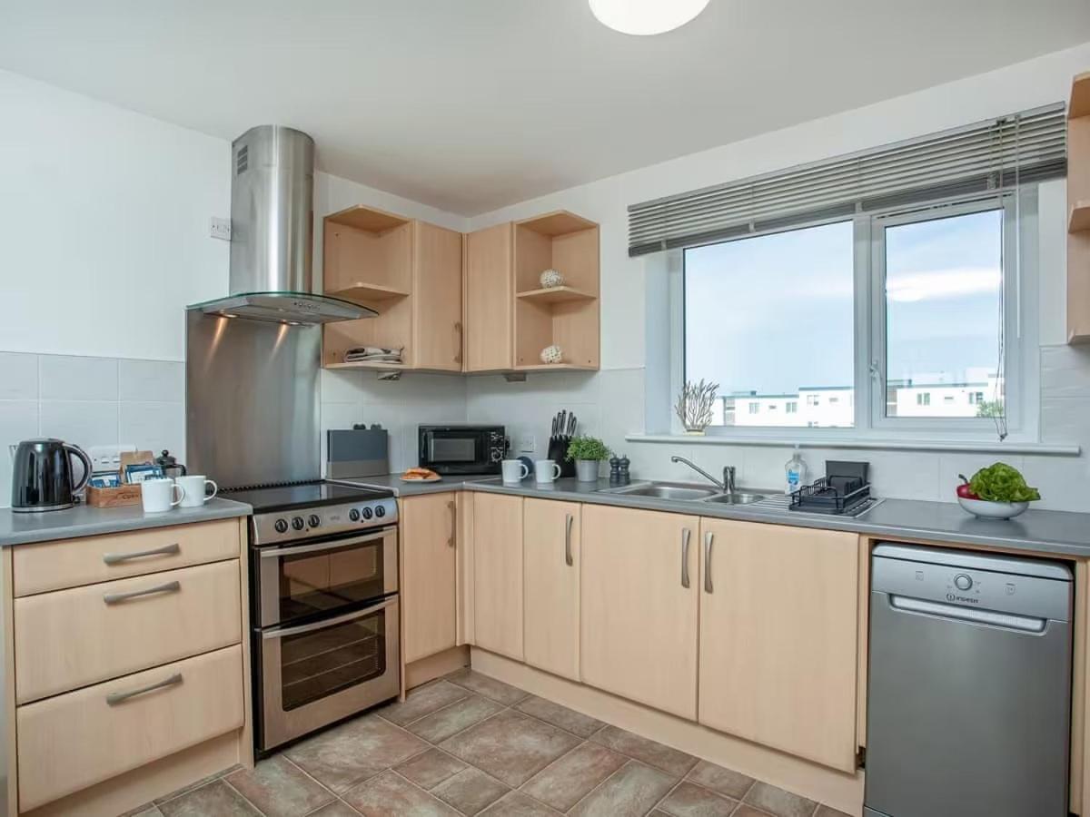 Three Bedroom House In Porth New Quay Exterior foto